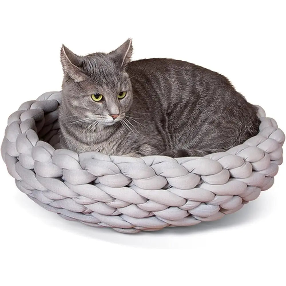 Handwoven Knitted Polyester Round Cat Bed For Small Pets