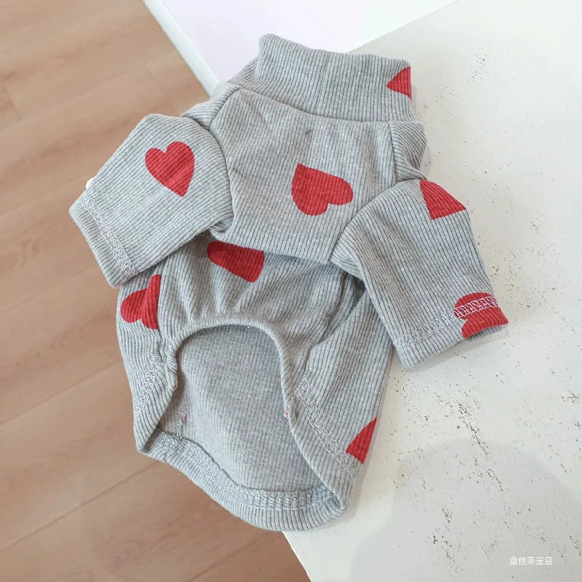 Love Printed Pet Shirt For Dogs And Cats All Seasons